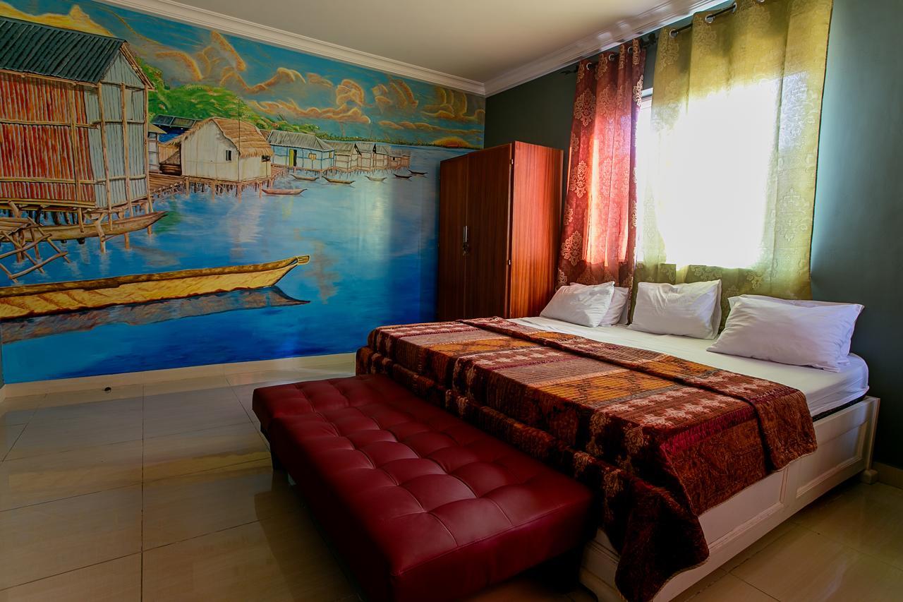 @Home Boutique B&B Hostel And Suite Άκρα Εξωτερικό φωτογραφία