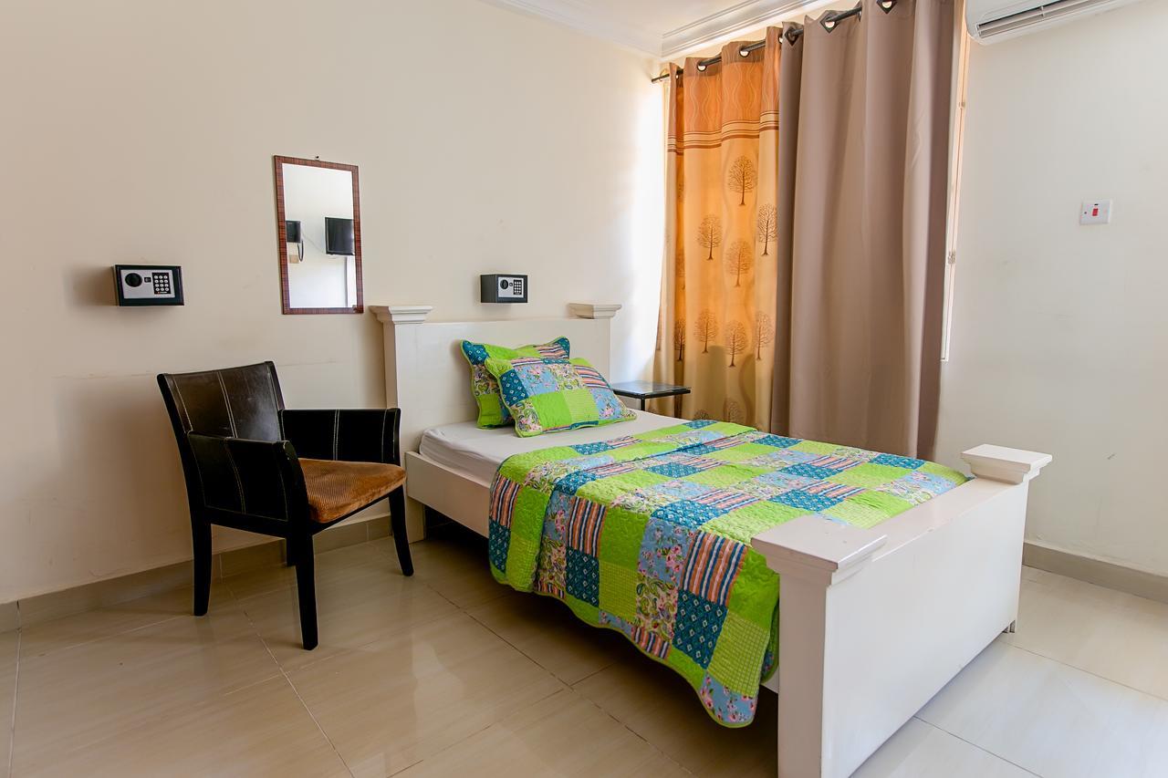 @Home Boutique B&B Hostel And Suite Άκρα Εξωτερικό φωτογραφία