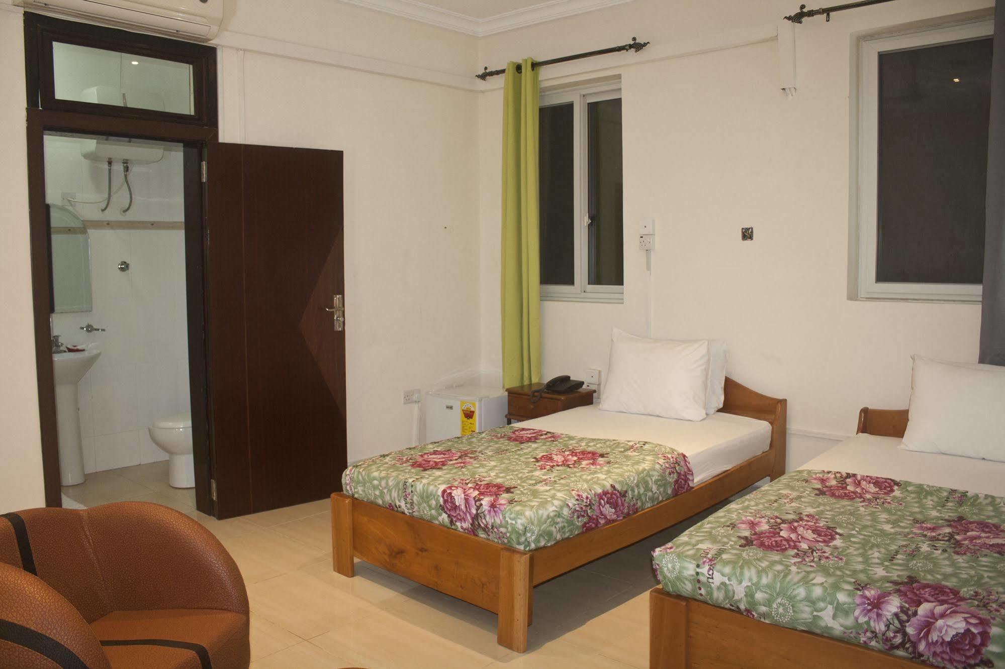 @Home Boutique B&B Hostel And Suite Άκρα Εξωτερικό φωτογραφία