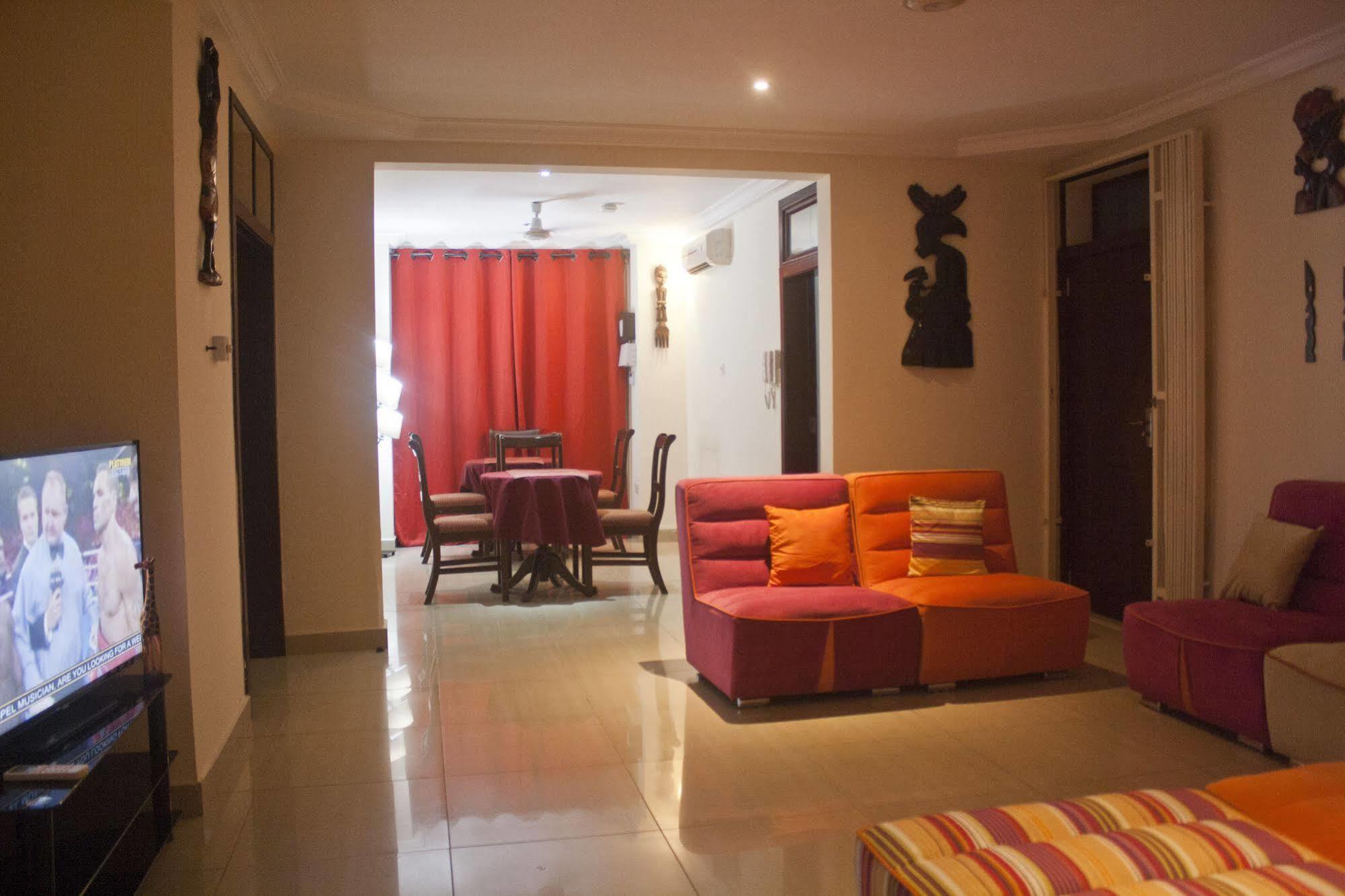 @Home Boutique B&B Hostel And Suite Άκρα Εξωτερικό φωτογραφία